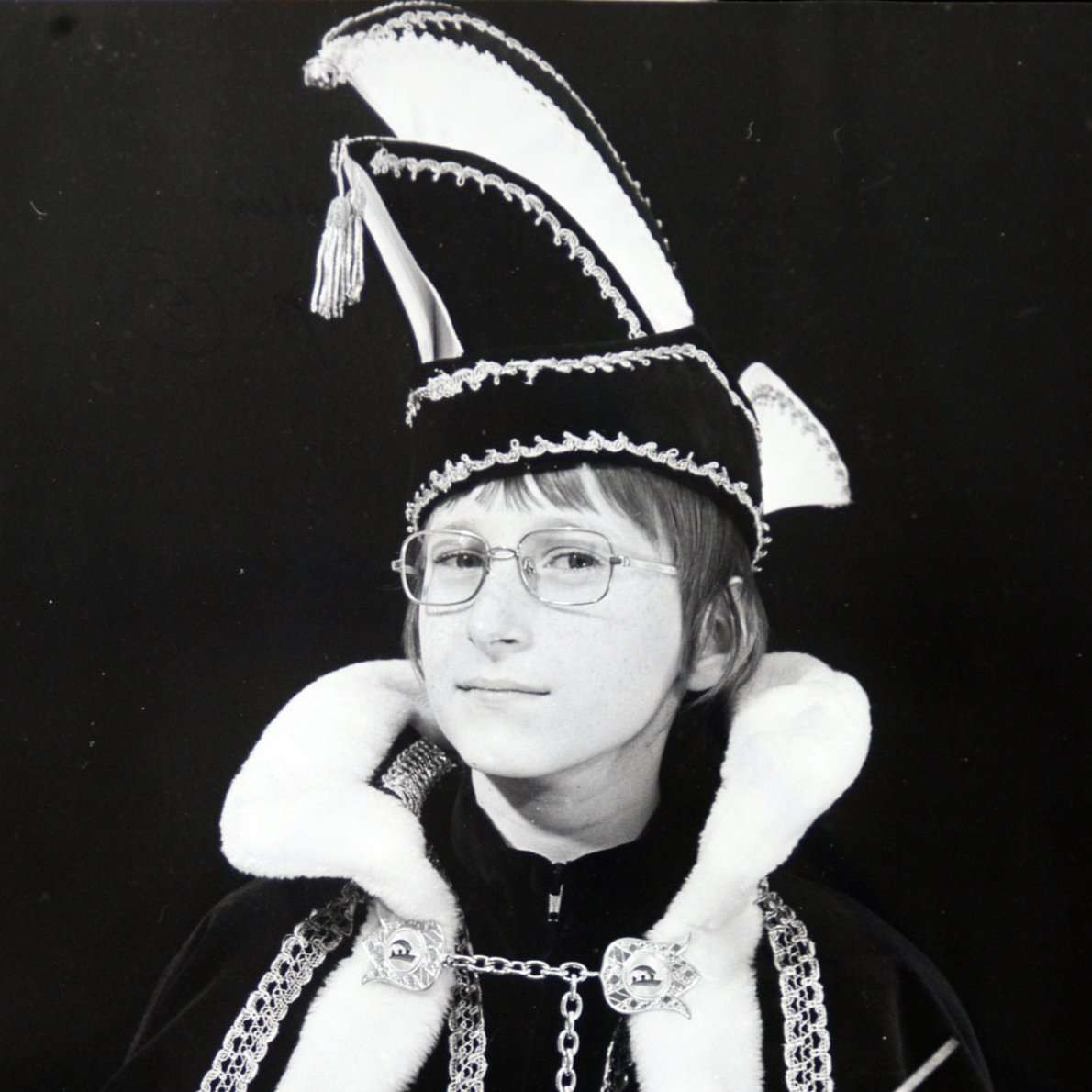 1975<br/>Prins Jos Schoonheim,<br/>Prinses Marly Duisters,<br/>Adjudant Anton Verhees