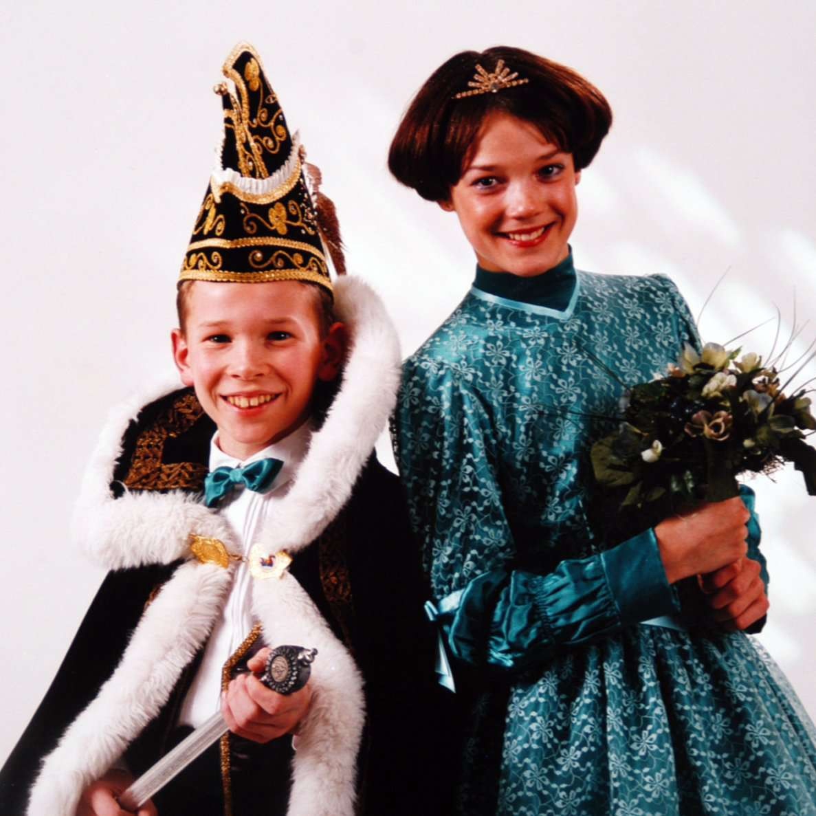 2000<br/>Prins Johan Vuegen,<br/>Prinses Simone Dillen,<br/>Adjudant Willem van de Krabben