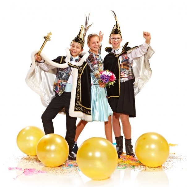 2017<br/>Jeugdprins Tycho,<br/>Jeugdprinses Bo,<br/>Jeugdadjudant Lara